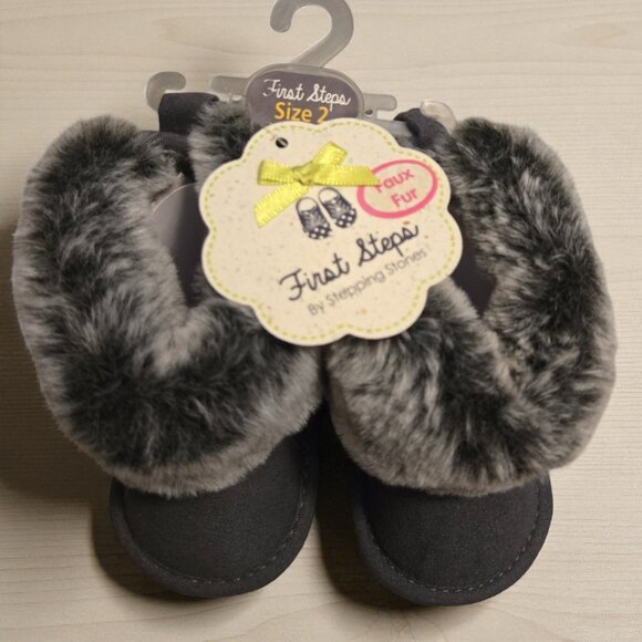 First Steps by Stepping Stones Baby Booties Size 2 Gray Faux Fur Lined Crib Shoe - Picture 3 of 6